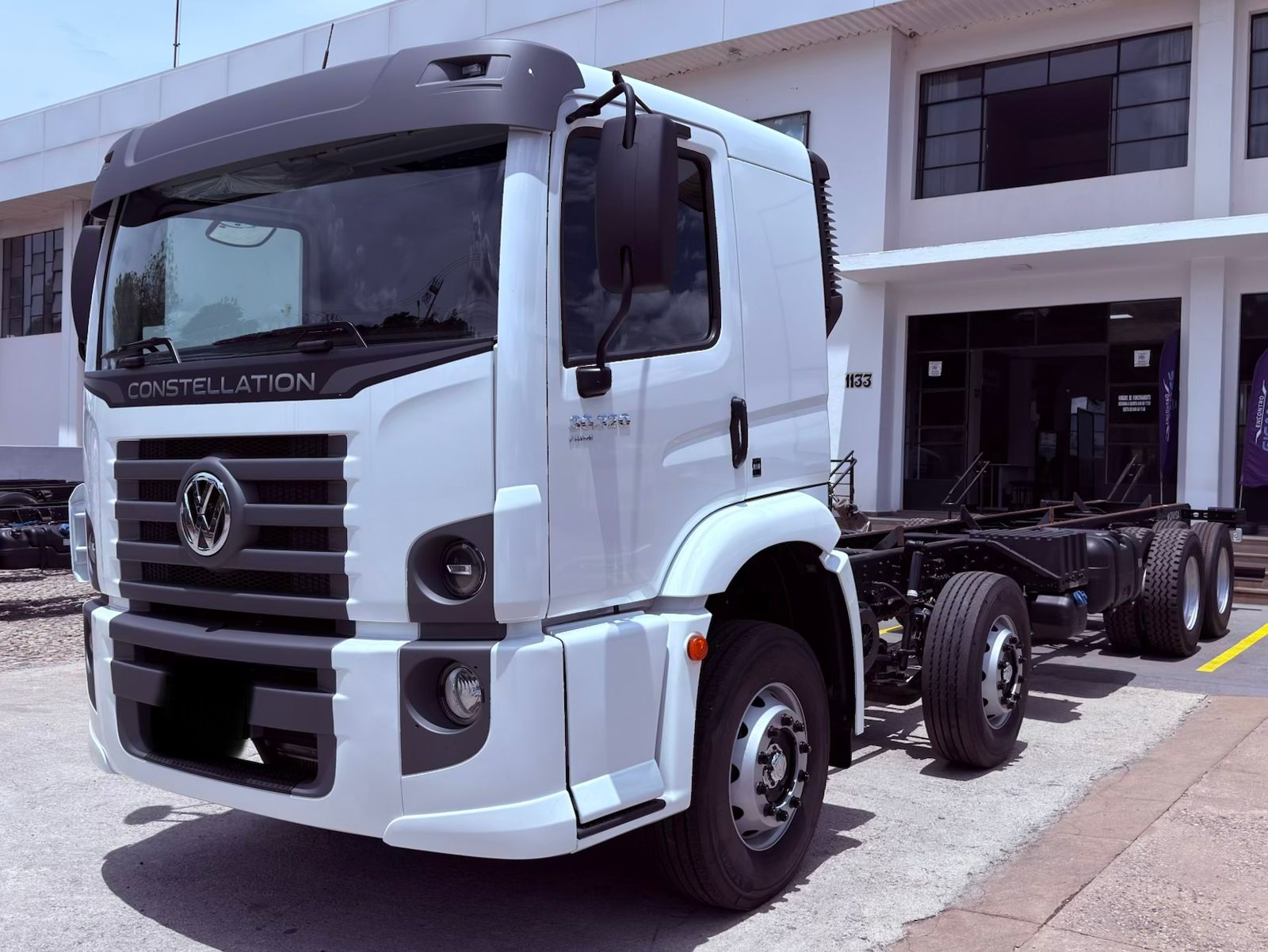 VW 30.320 CRM 8X2